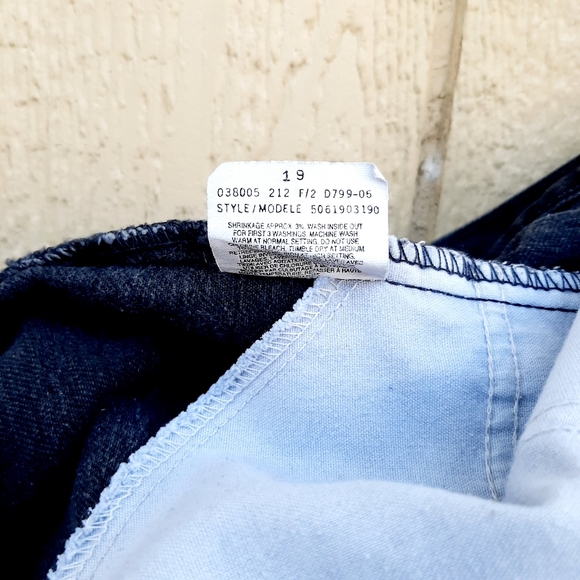 Levi Black Vintage Boyfriend Mom Jeans - Picture 5 of 7